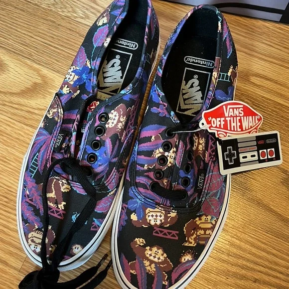 NIB Rare Donkey Kong Vans
